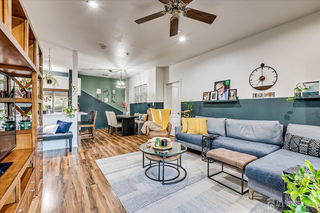 Building Photo - 913 Del Negro Ct
