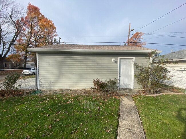 Building Photo - 1102 N Emerson Ave