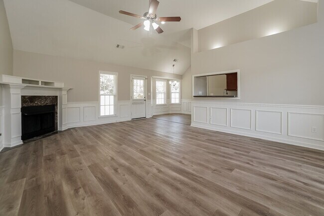 Building Photo - 7578 Woodshire Dr