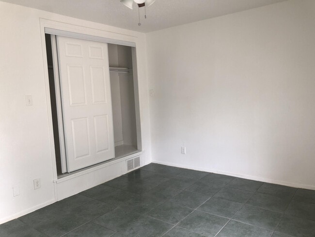 Building Photo - 3112 Lourdes St