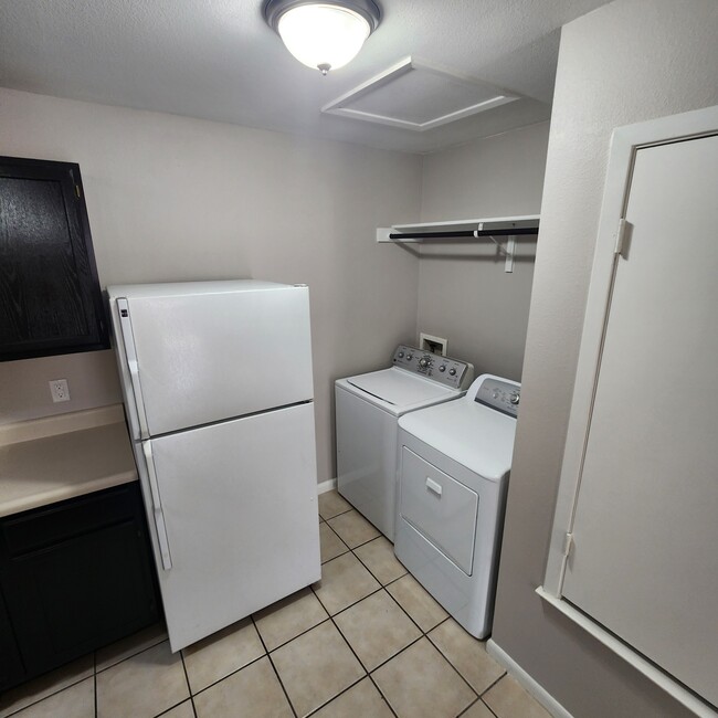 Building Photo - Deer Park Apartments - 1407