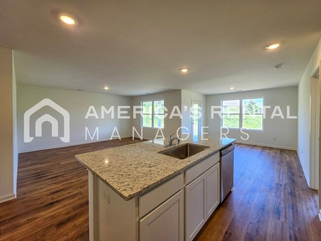 Building Photo - 609 Aberdeen Trce