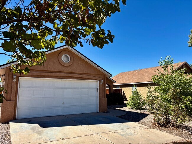 Building Photo - 3617 Cameo Dr