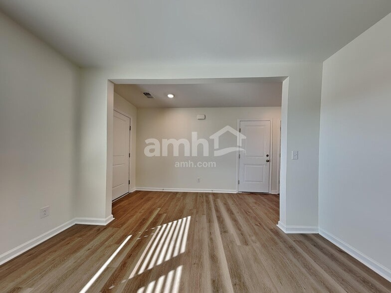 Building Photo - 152 Tobago Cir