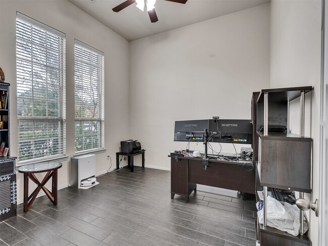 Building Photo - 27927 Coulter Dr