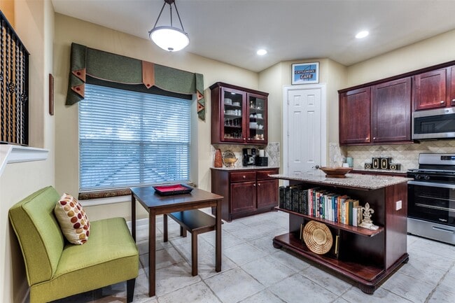 Building Photo - 4512 Rose St