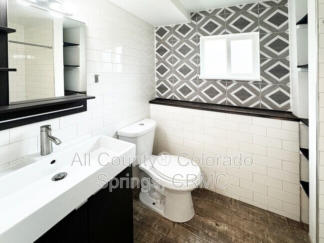 Building Photo - 1340 Westend Ave