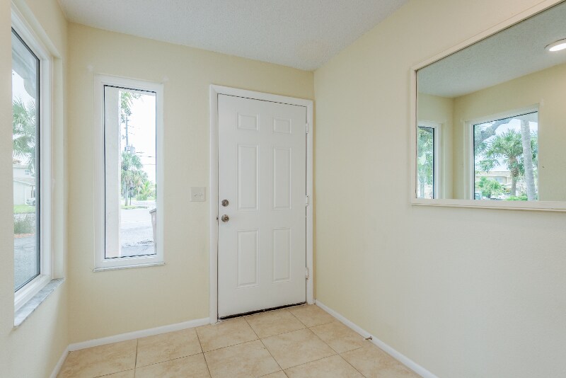 Building Photo - 812 E Gulf Blvd