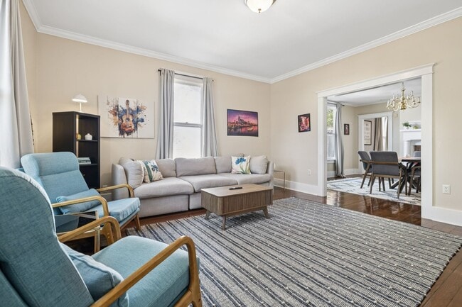 Building Photo - 920 Silverdene Pl