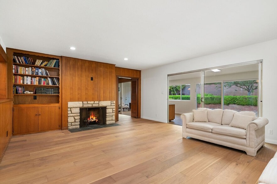 Building Photo - 6204 S Corning Ave