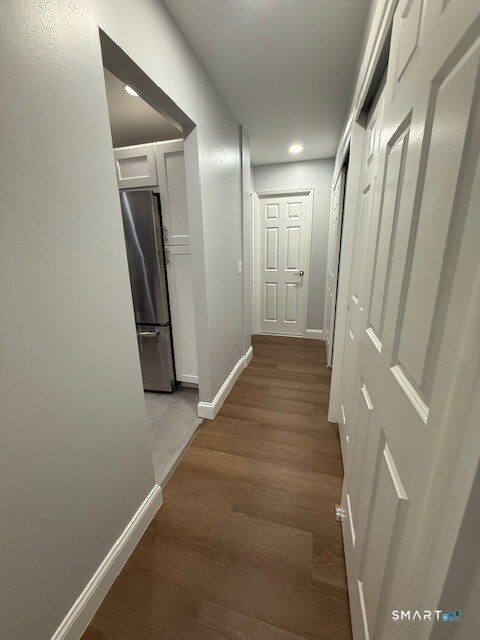 Building Photo - 887 Farmington Ave