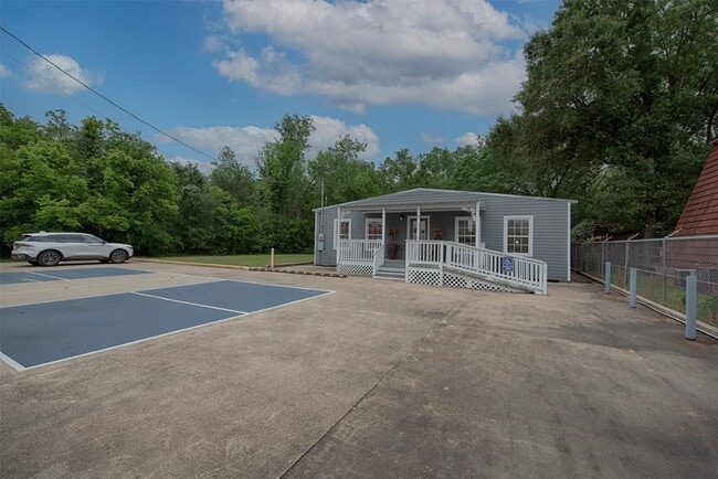 Building Photo - 715 Grand Ave