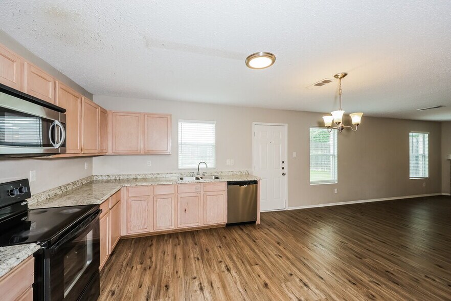 Building Photo - 944 Dunkirk Ln