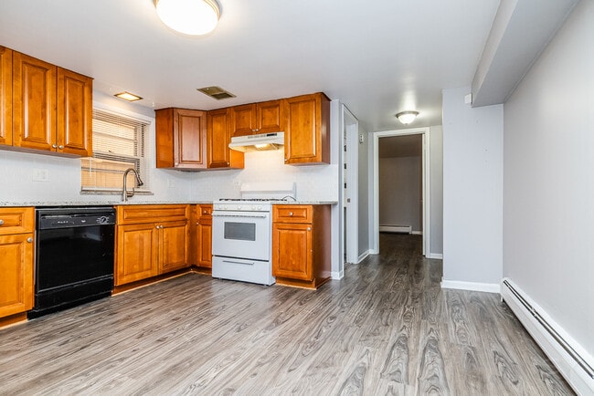 Building Photo - 6511 W Higgins Ave