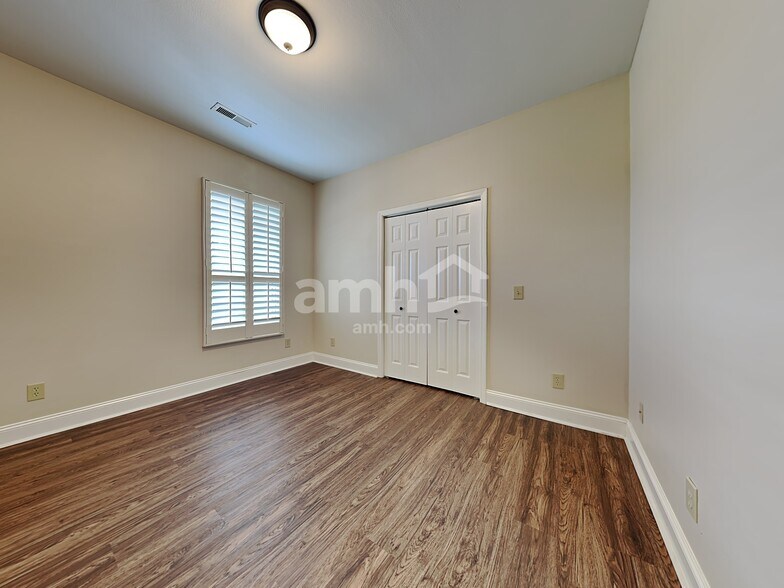 Building Photo - 1414 Caleb Trl