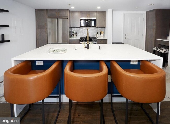 Building Photo - 414 Water St