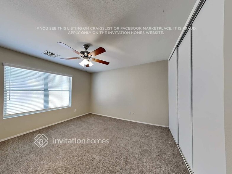 Building Photo - 8852 E Plana Ave