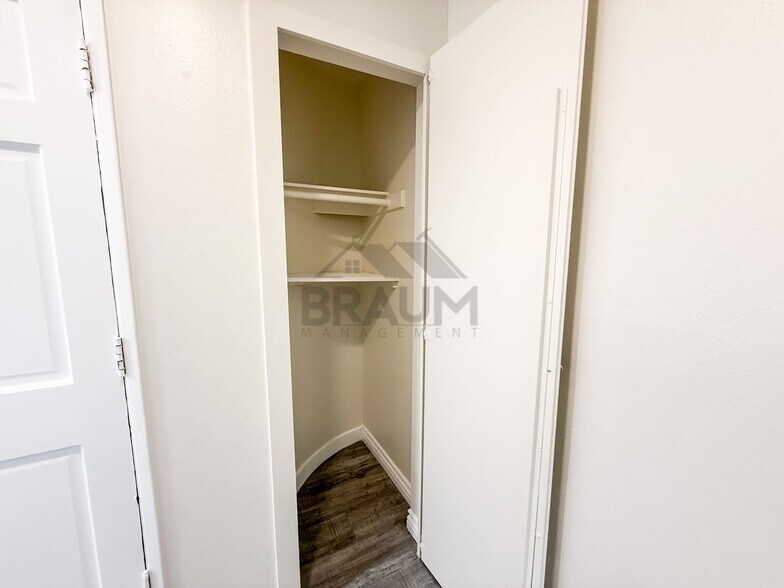Building Photo - 14257 Friar St