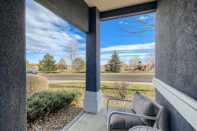 Building Photo - Lovely 3 BDR/3BA Home - 20 Minutes to Denver