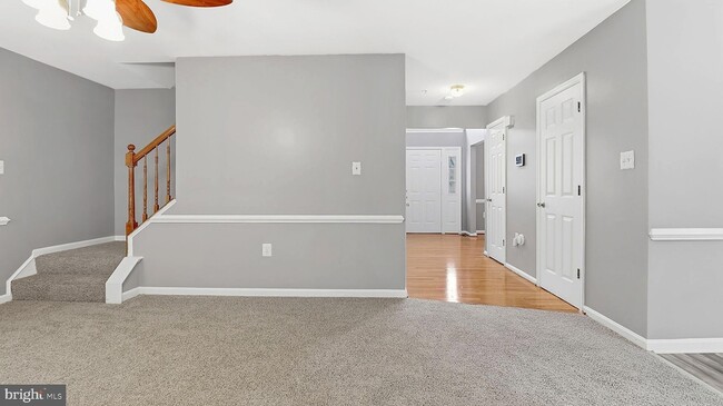 Building Photo - 14101 Kathleen Ln