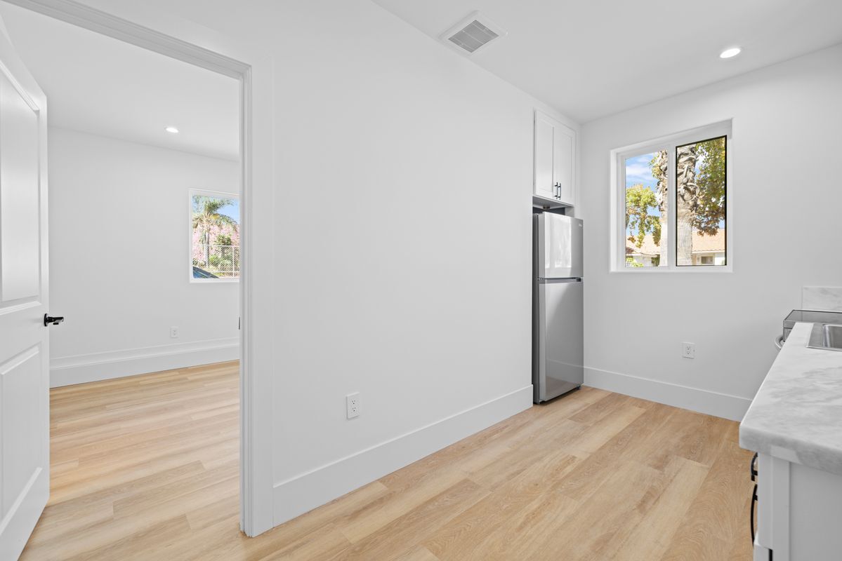 Building Photo - 14860 Envoy St