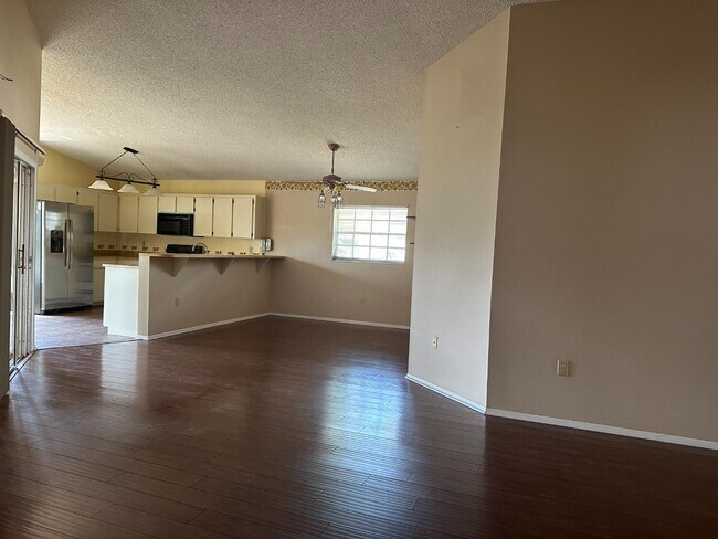 Building Photo - 5818 Bambi Dr