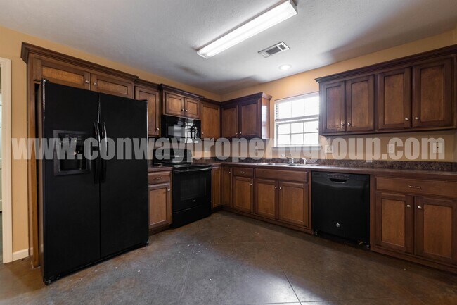 Building Photo - 2820 Longbow Ln