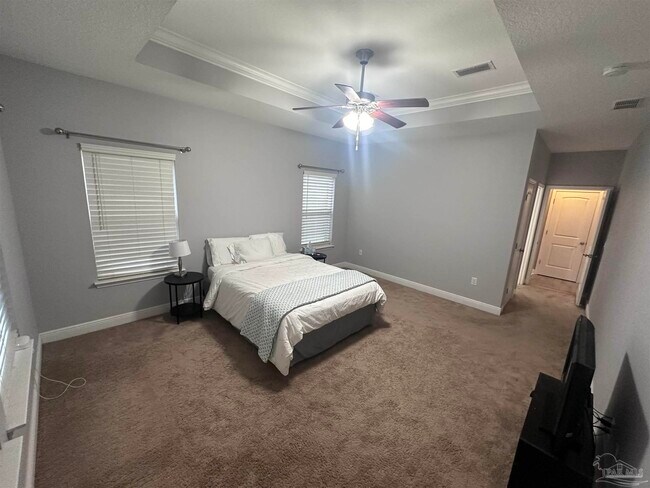 Building Photo - 4745 Dupont Cir