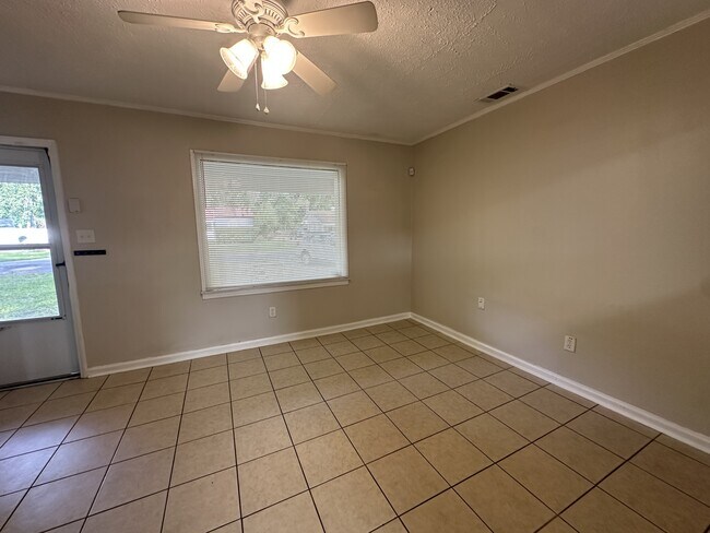Building Photo - 5330 Athena Dr