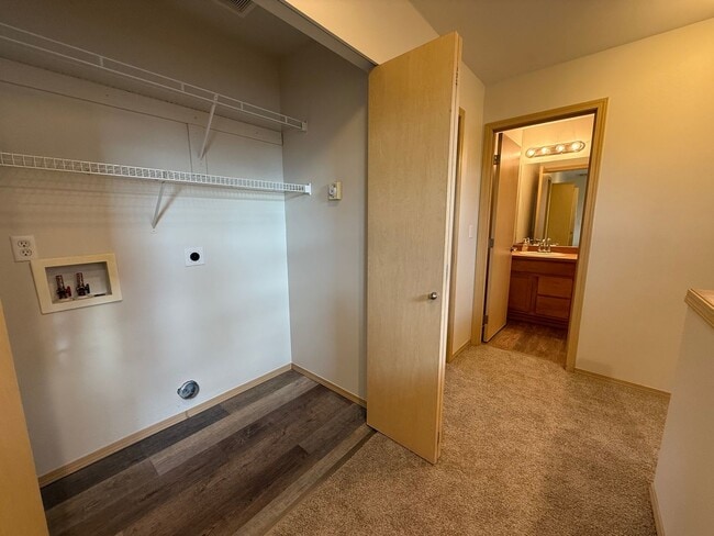 Building Photo - 3 Bedroom DuPont Home for Rent