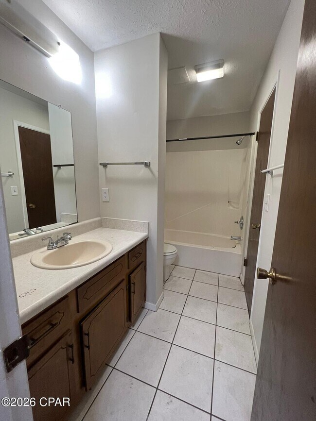 Building Photo - 2931 Ormond Ave