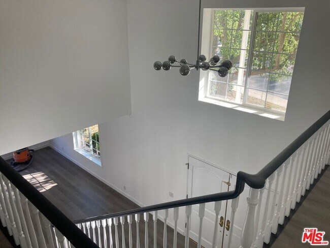 Building Photo - 3654 Green Vista Dr