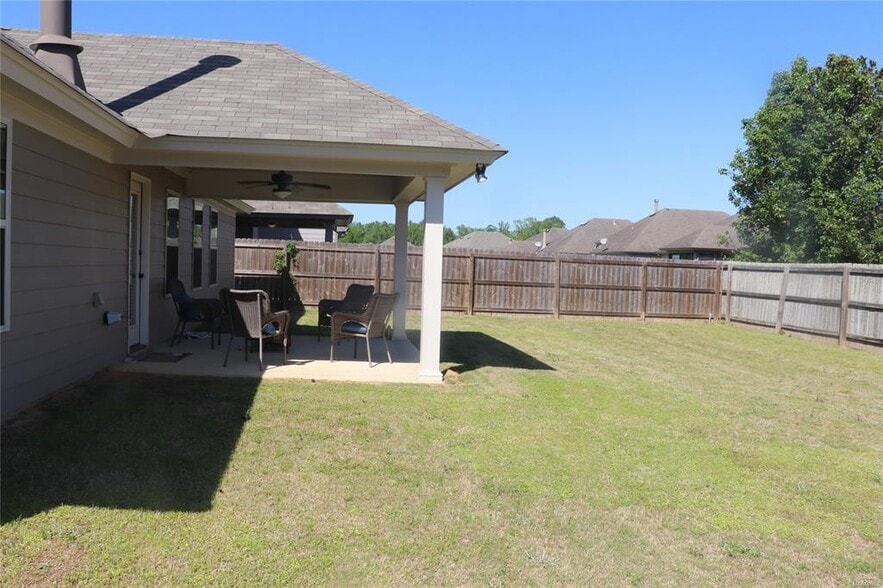 Building Photo - 940 Overture Dr