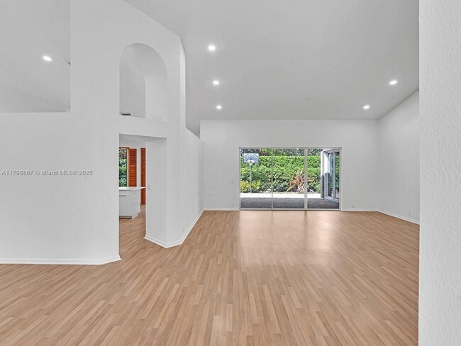 Building Photo - 3420 Washington Ln