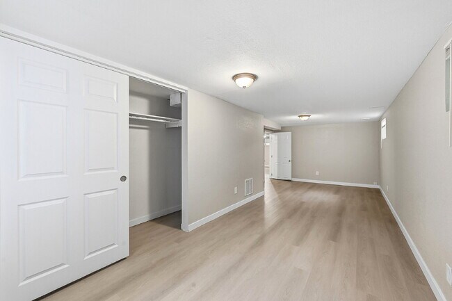 Building Photo - $2,240.95 with $300 Off the First Month's Rent, 5 Beds - 2 Bath, Triplex in Littleton with Shared...