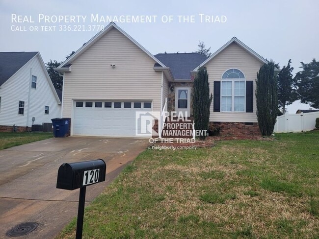 Building Photo - 120 Sedge Meadow Dr