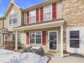 Building Photo - Charming Townhome in Mechanicsburg
