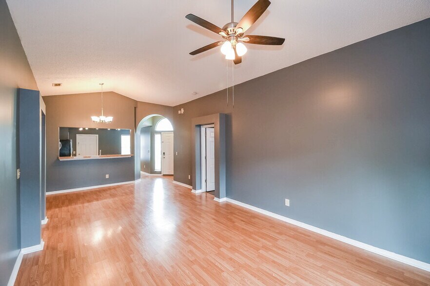 Building Photo - 1531 Slash Pine Ct