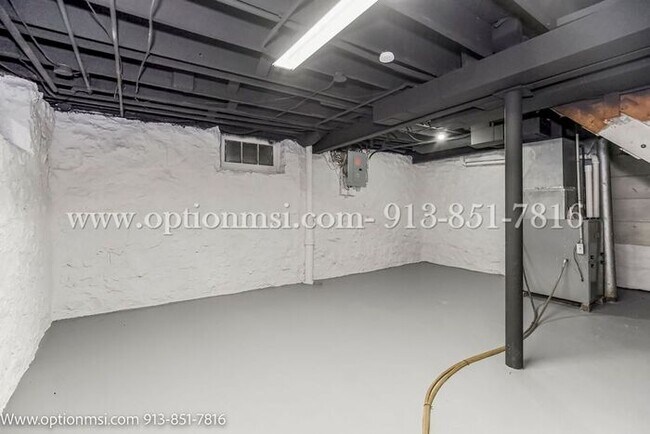 Building Photo - Rockhill Gardens Beauty-