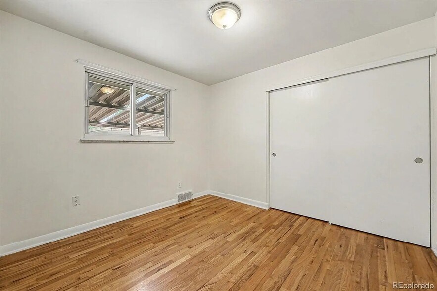 Bedroom 3 - 2370 Kingston St