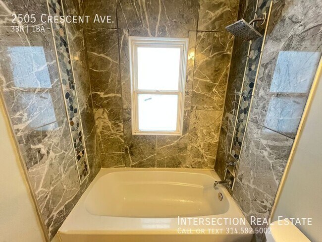 Building Photo - 2505 Crescent Ave