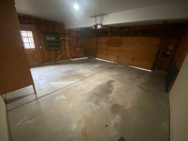 Building Photo - Great Home in the Highlands 360