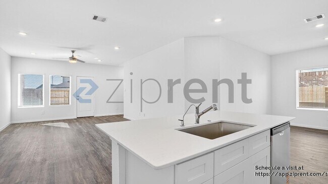 Building Photo - 3076 Dylan Skyland Dr