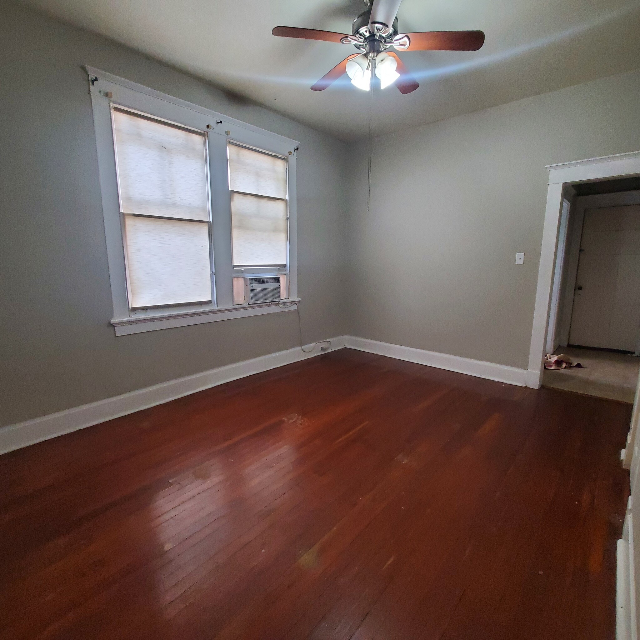 Building Photo - 6330 Annunciation St