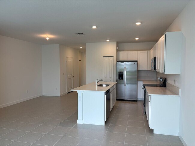 Building Photo - Veranda Landings