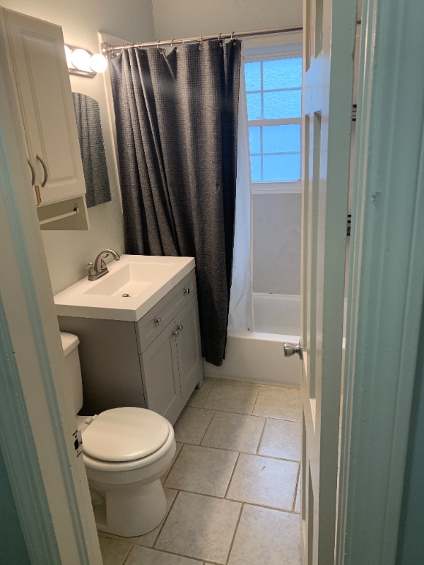 Building Photo - 2058 S Johnstone Ave