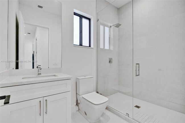 Building Photo - 7759 SW 99th St