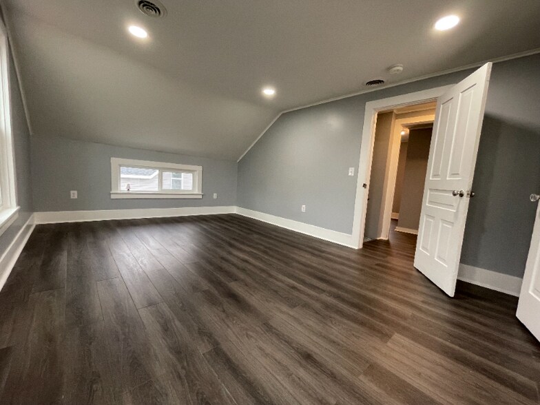 Building Photo - 6535 Marlette Rd