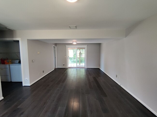 Building Photo - Lovely 4BD / 2 Bath High Ranch