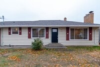 Building Photo - 5 Bed 2 Bath Home Available in Spokane Valley!